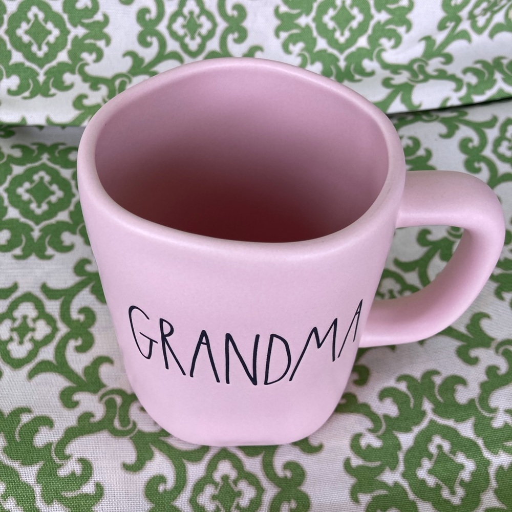 Rae Dunn ceramic GRANDMA Mug - Picture 2 of 2
